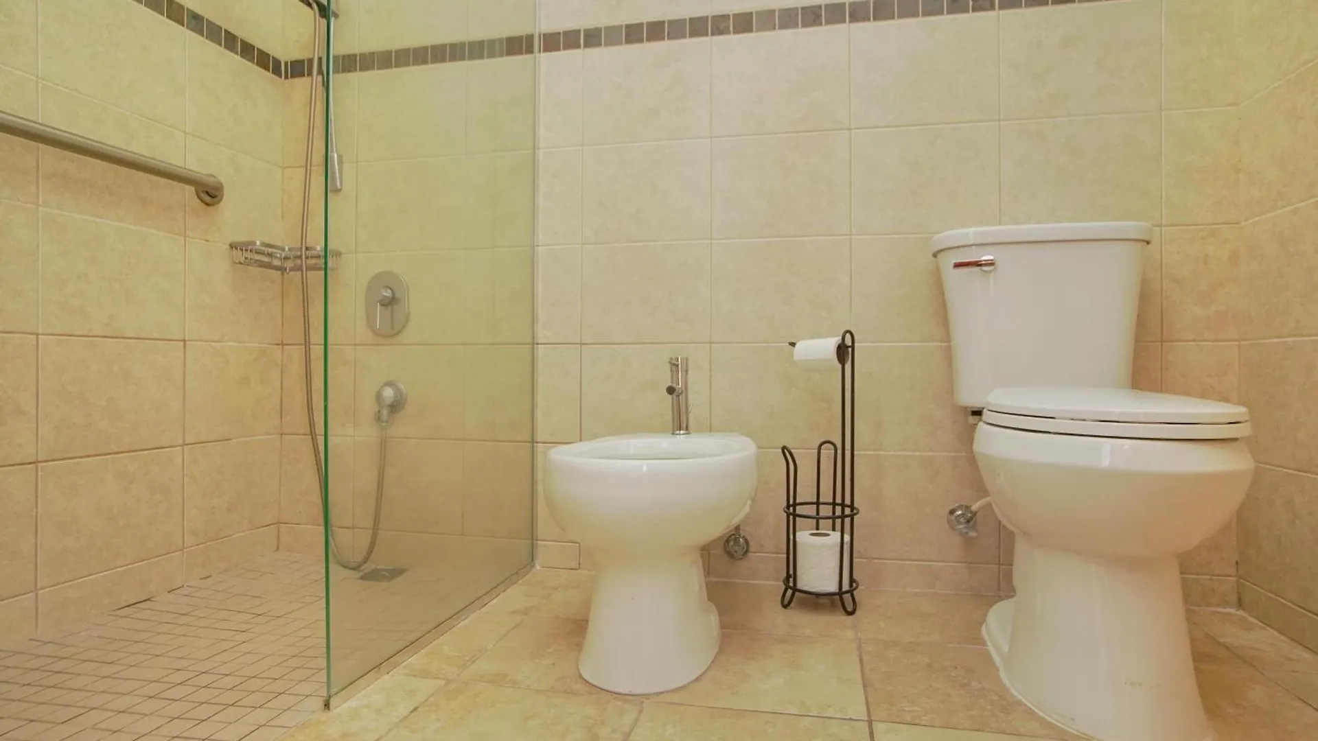 Beachfront 7Th Floor Unit At Mar Azul Aguada